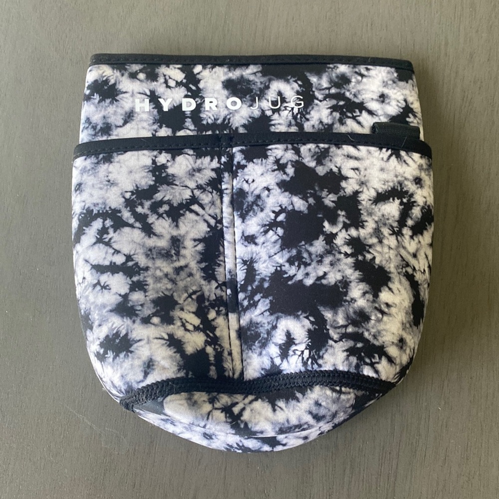 Tie dye black and white hydro jug sleeve